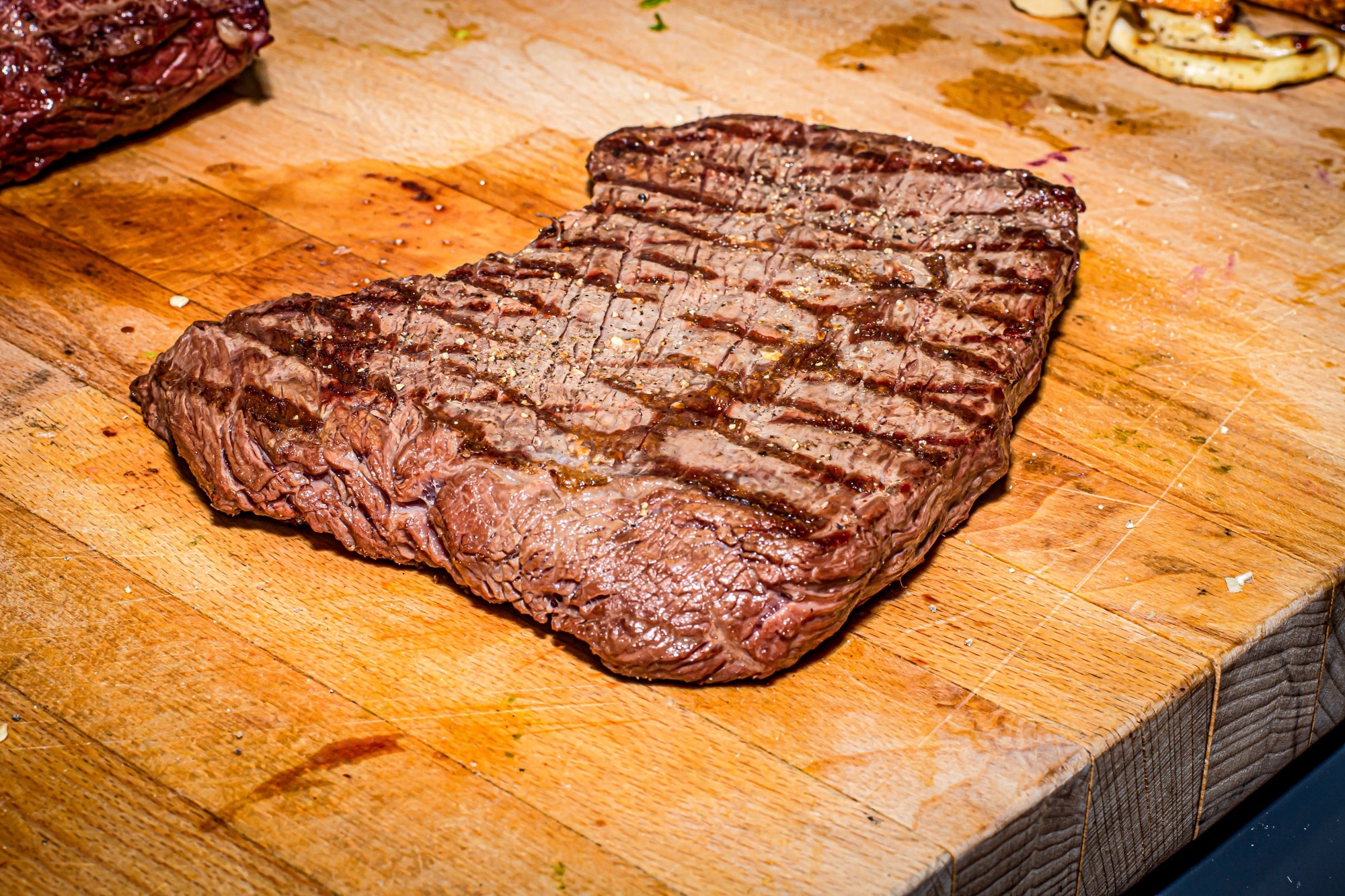 bavette witte wijn brie chili kamado joe recept 03 - Bavette met witte wijn, brie & chili saus