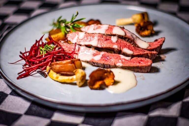 bavette witte wijn brie chili kamado joe recept 06 - Bavette met witte wijn, brie & chili saus