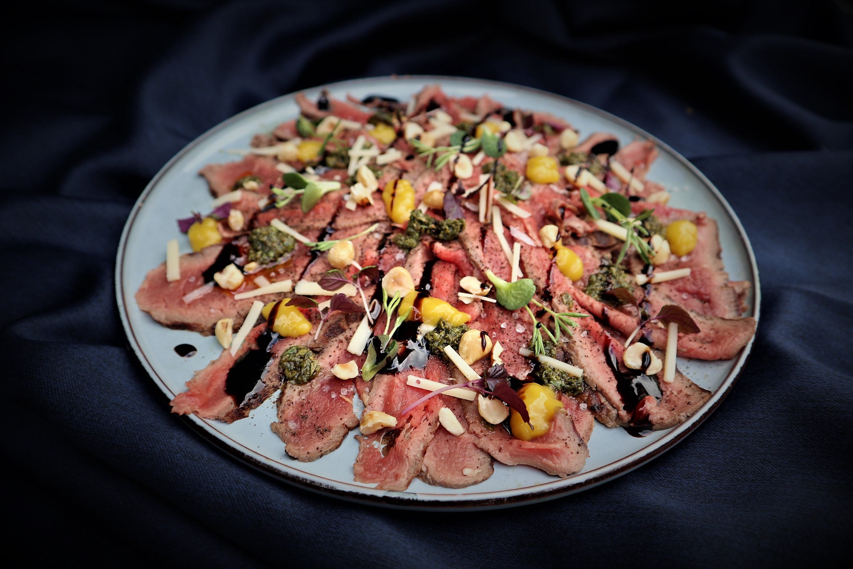 carpaccio angus hazelnoten kamado recept 02 - Gegrilde Angus carpaccio