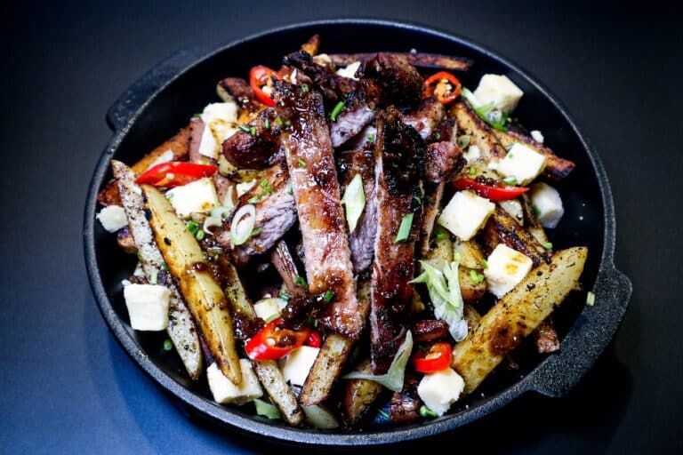 BBQ style Poutine - BBQ style Poutine