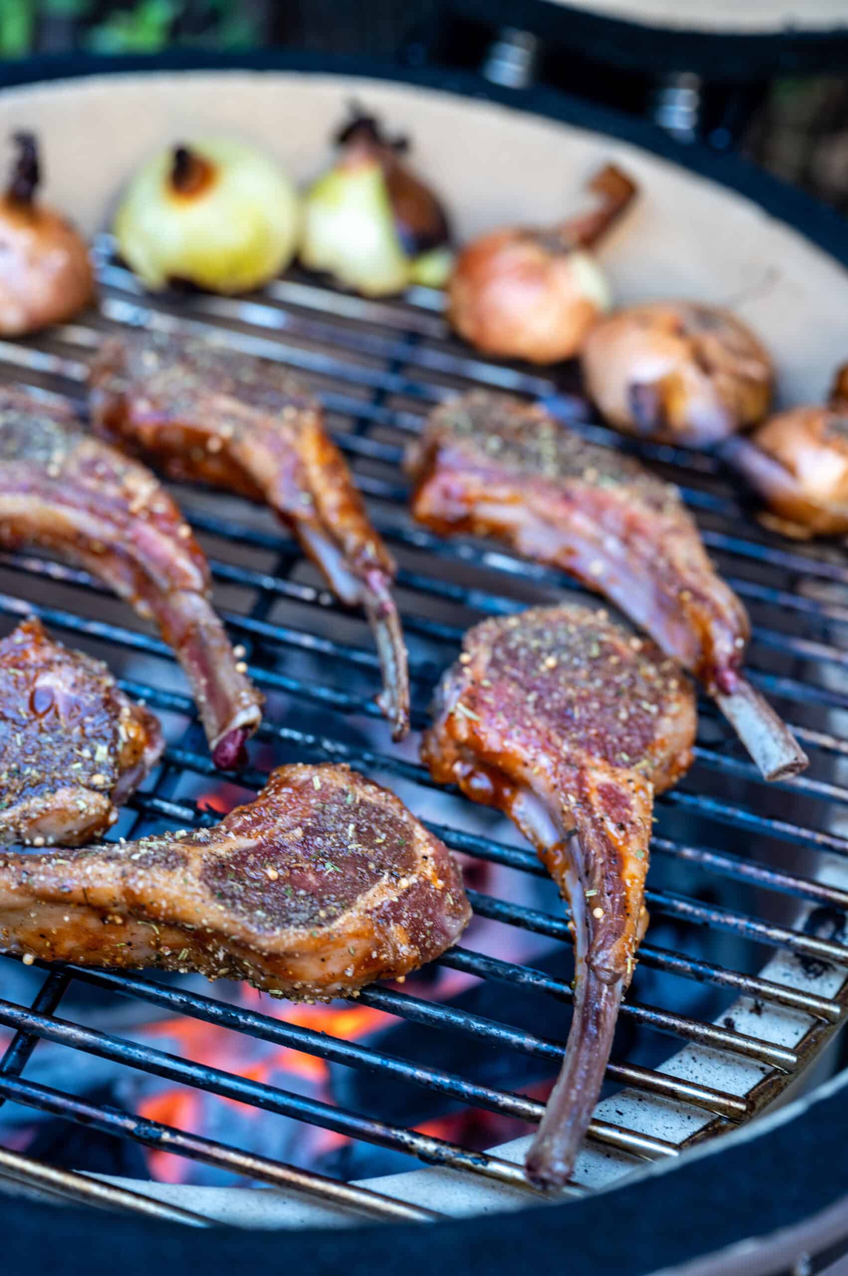 saus guru pitmaster kamado recept 34 scaled - Sticky lamskoteletjes