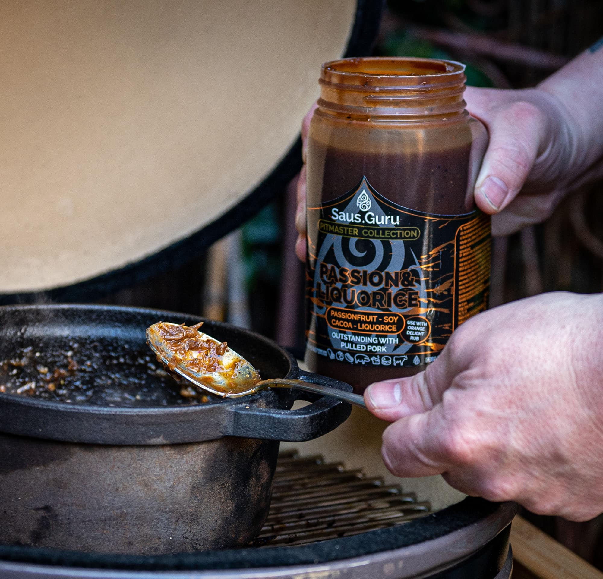 pulled pork burger saus guru pitmaster kamado recept 64 - Pulled pork Kimchi Burger