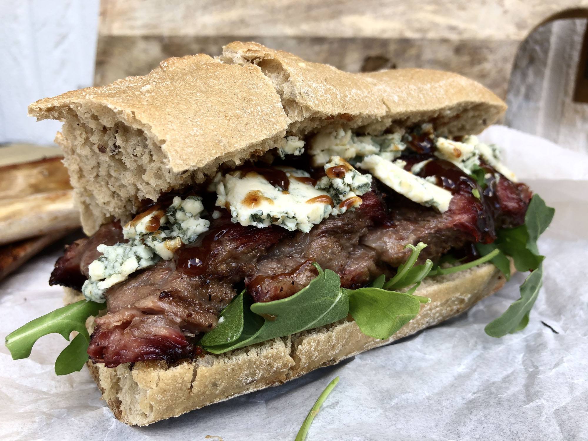 short rib sandwich kamado recept 06 - Short Rib Sandwich