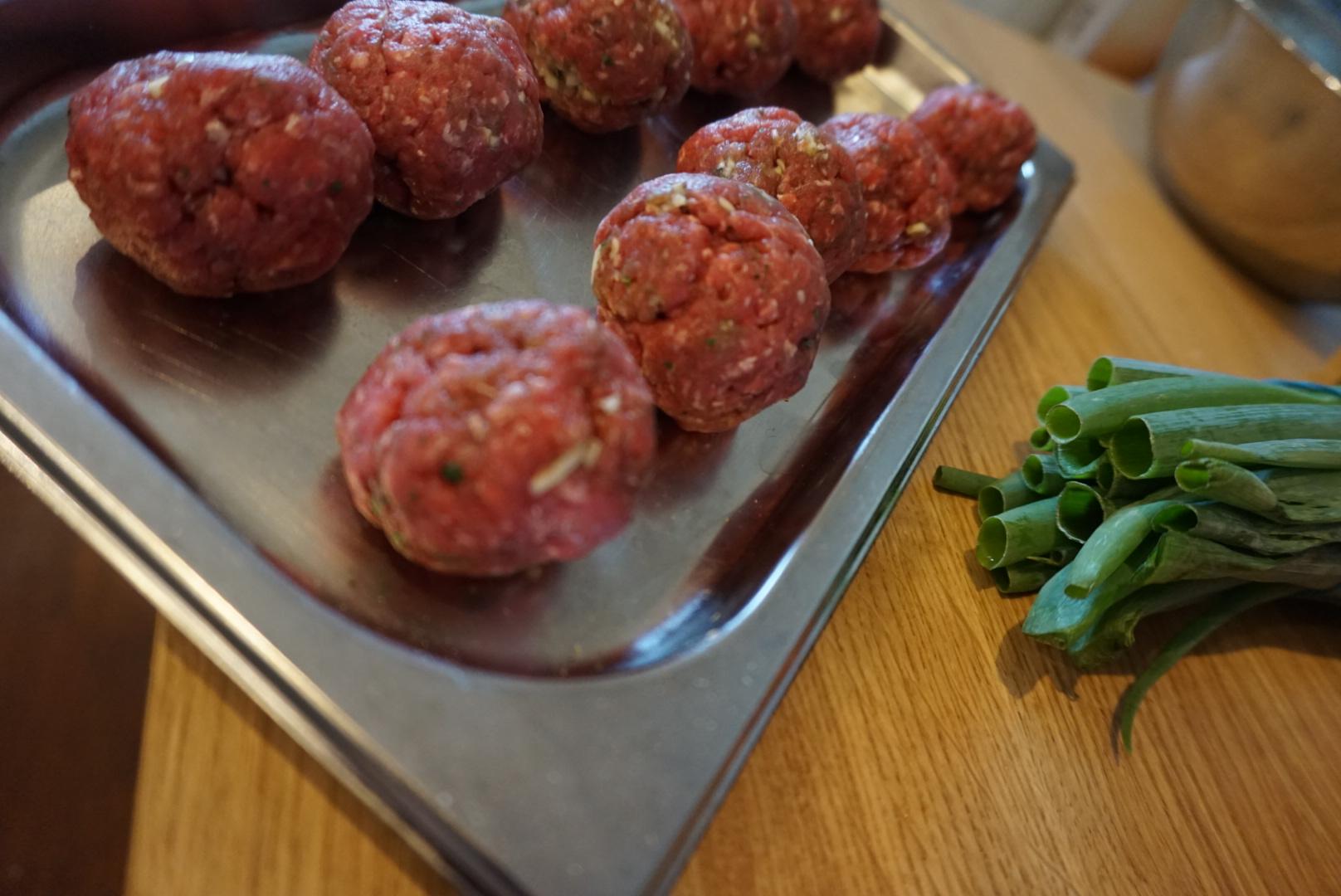 meatball pasta bbq kamado recept 1 - Meatball pasta van de BBQ