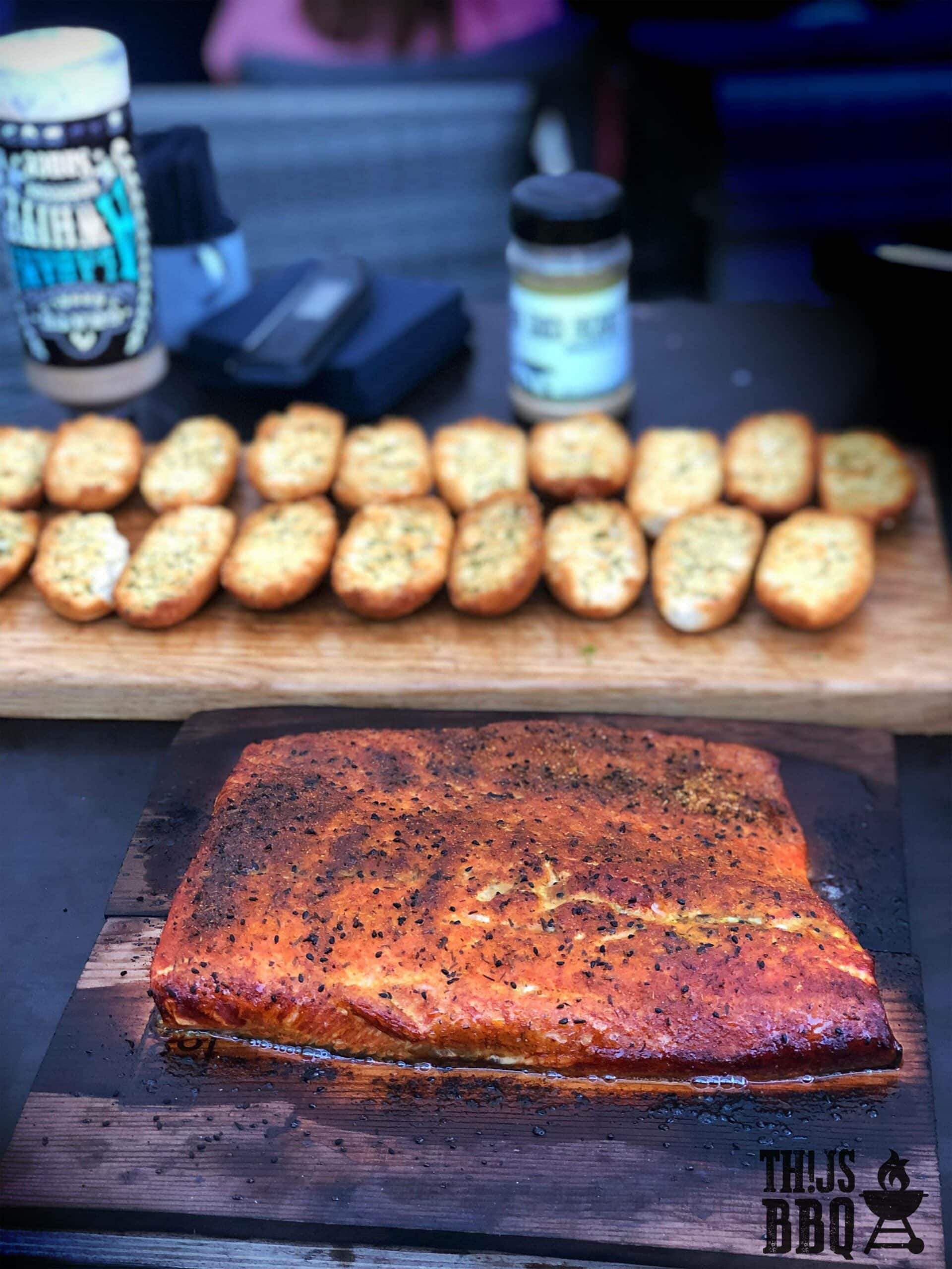 warm gerookte zalm advocado mouse bbq kamado recept 4 scaled - Warm gerookte zalm met avocado dip