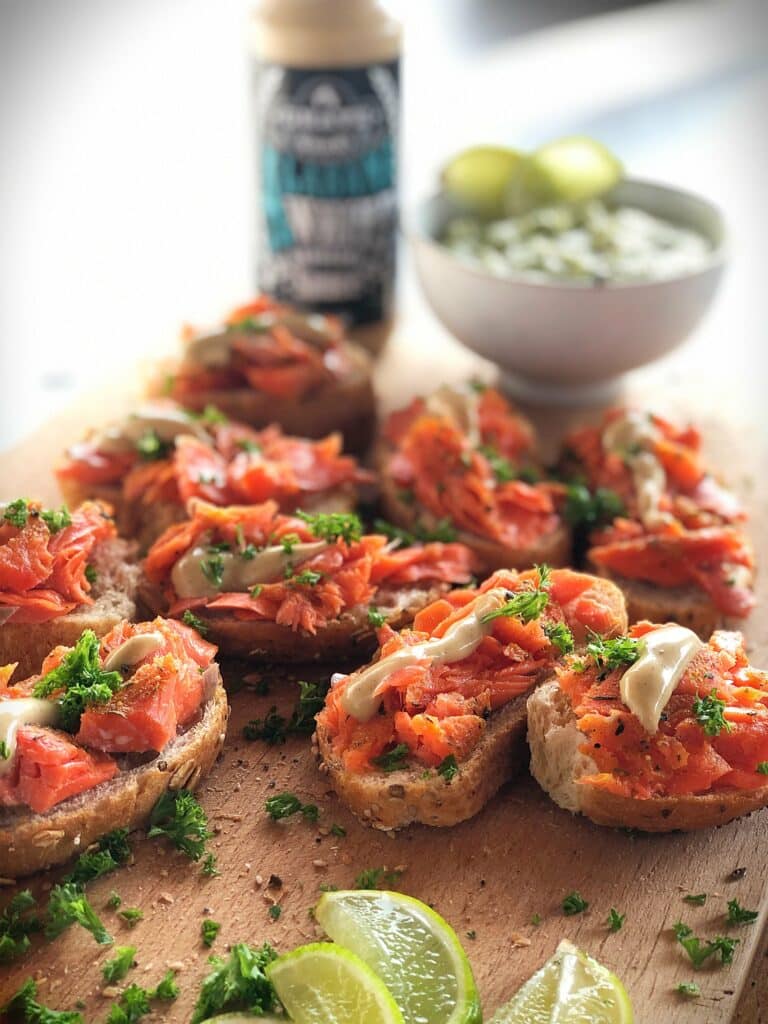 warm gerookte zalm advocado mouse bbq kamado recept - Warm gerookte zalm met avocado dip