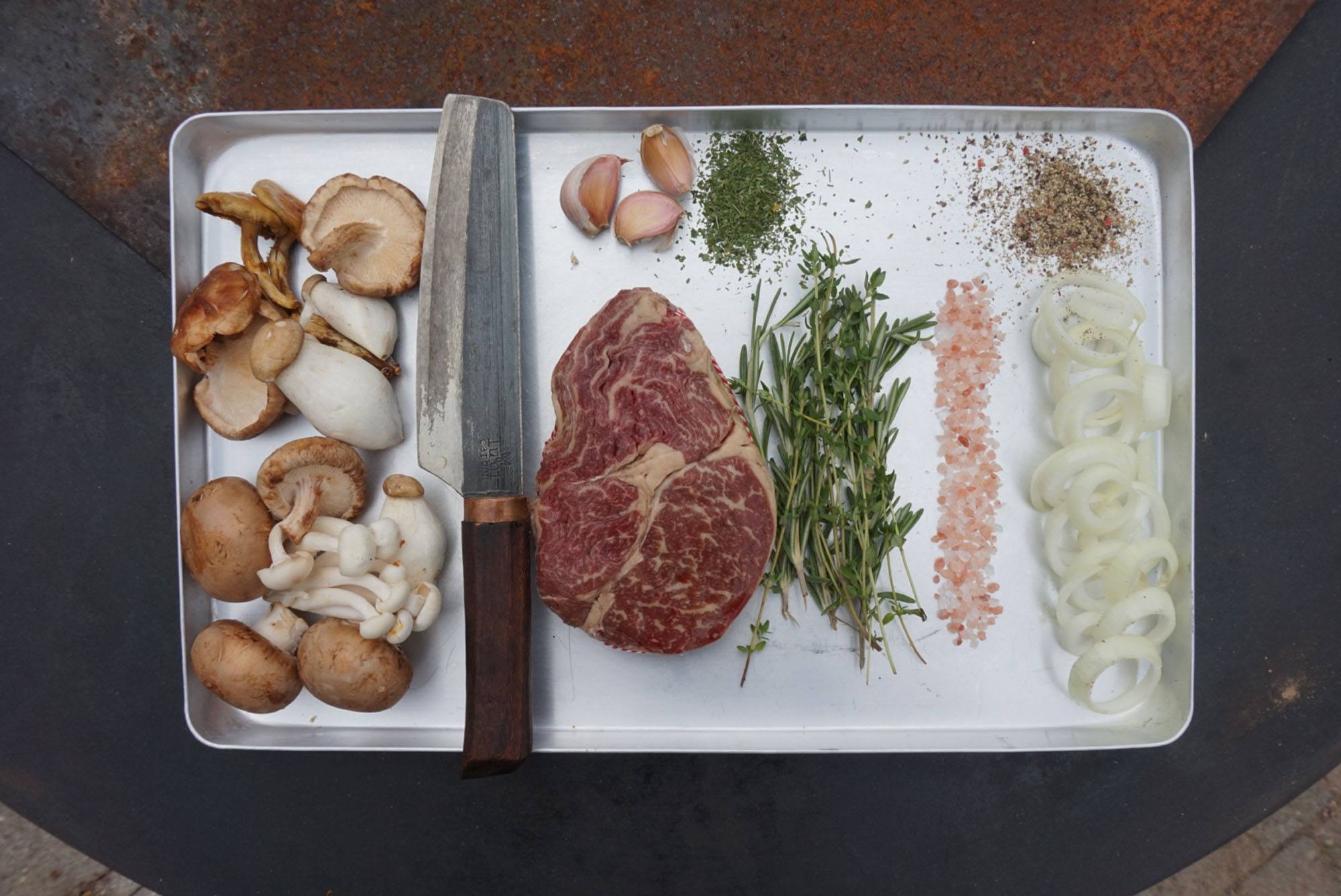 ribeye paddenstoelen mix recept kamado bbq 01 - Rib eye met paddestoelen mix