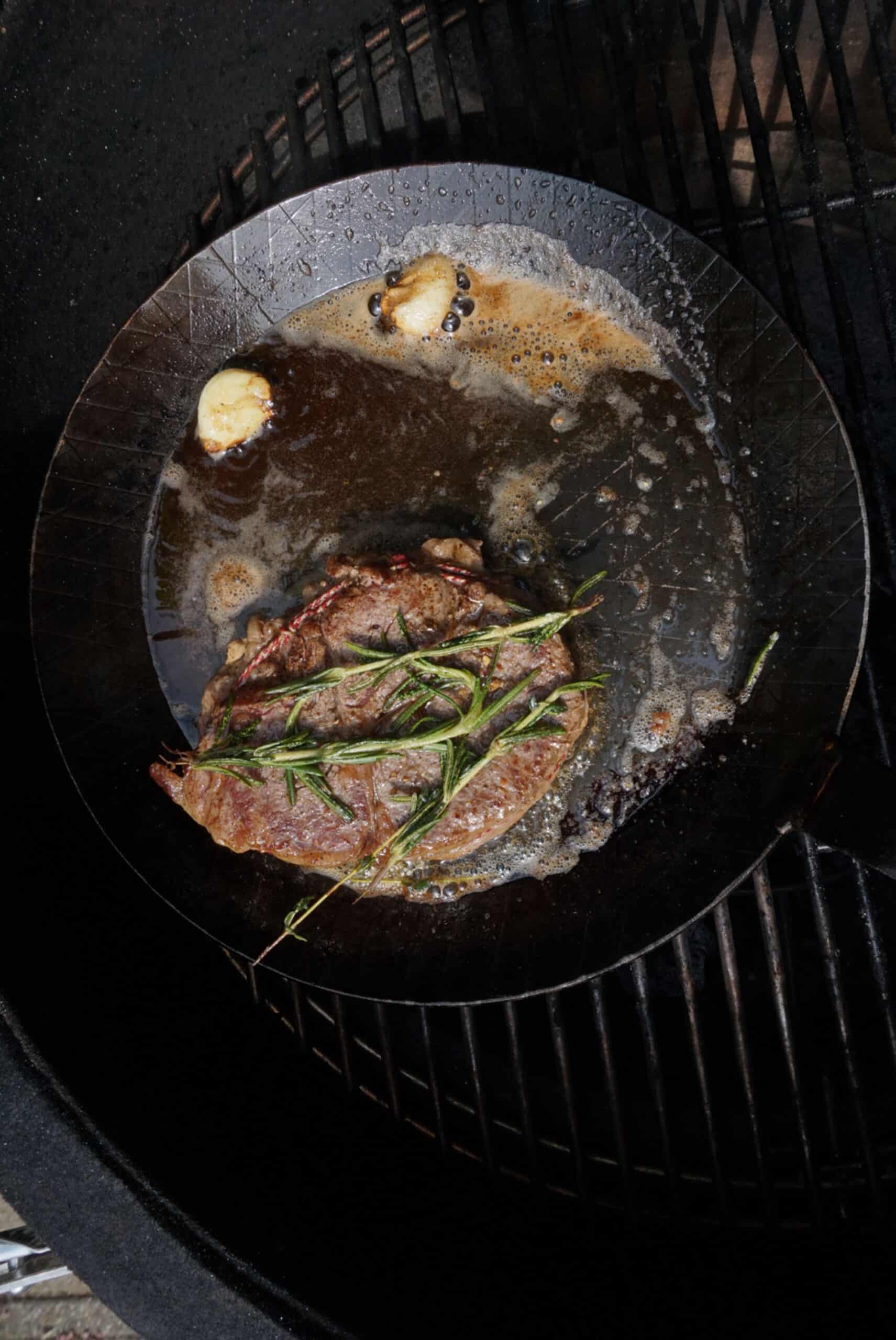 ribeye paddenstoelen mix recept kamado bbq 04 scaled - Rib eye met paddestoelen mix