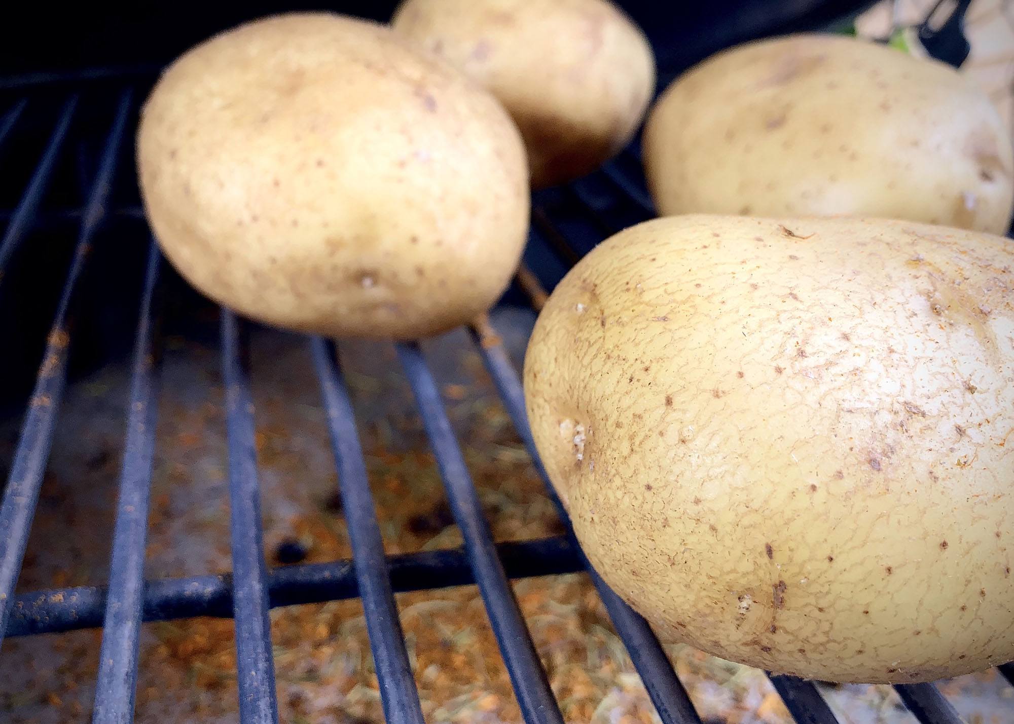 baked potato bacon bbq recept kamado green egg 03 - Baked Potato met Candied Bacon