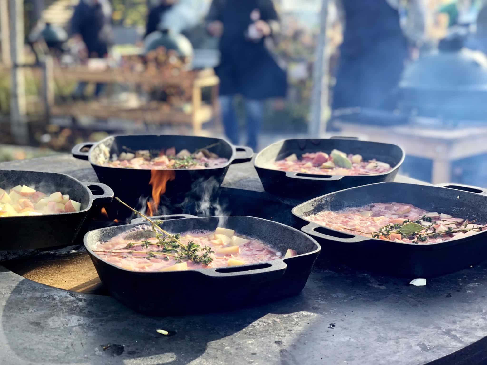 varkenswangen kriekbier recept kamado green egg 2 scaled - Langzaam gegaarde varkenswangen in kriekbier