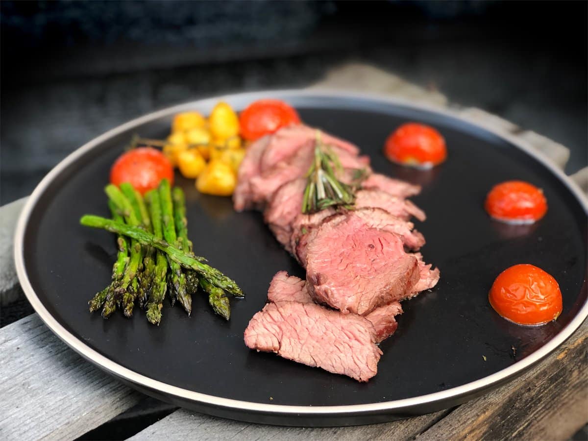 kruiden diamanthaas big green egg recept01 - Met kruiden ombonden diamanthaas & gegrilde groenten