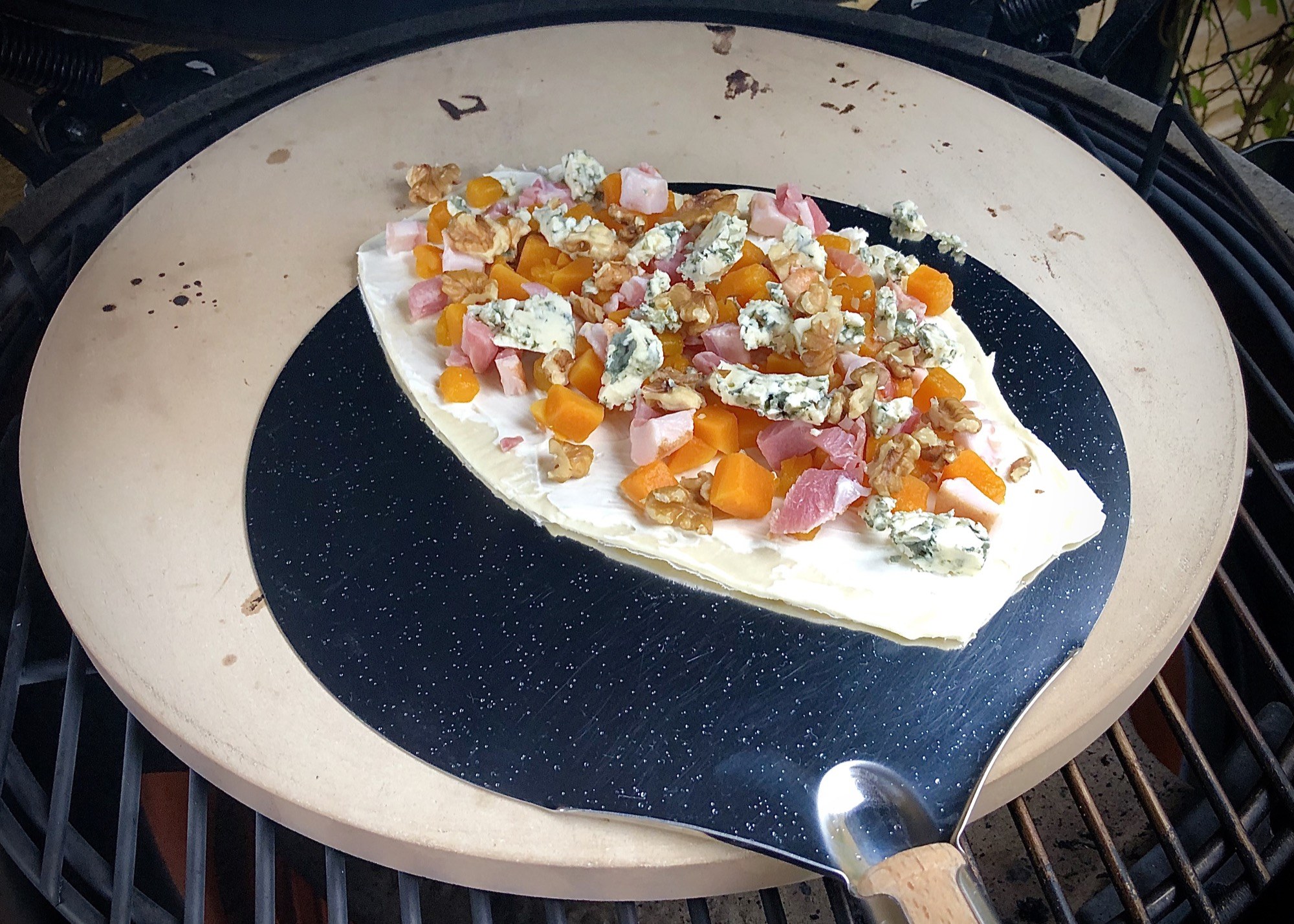 Flammkuchen op de bbq - Indian Summer Flammkuchen