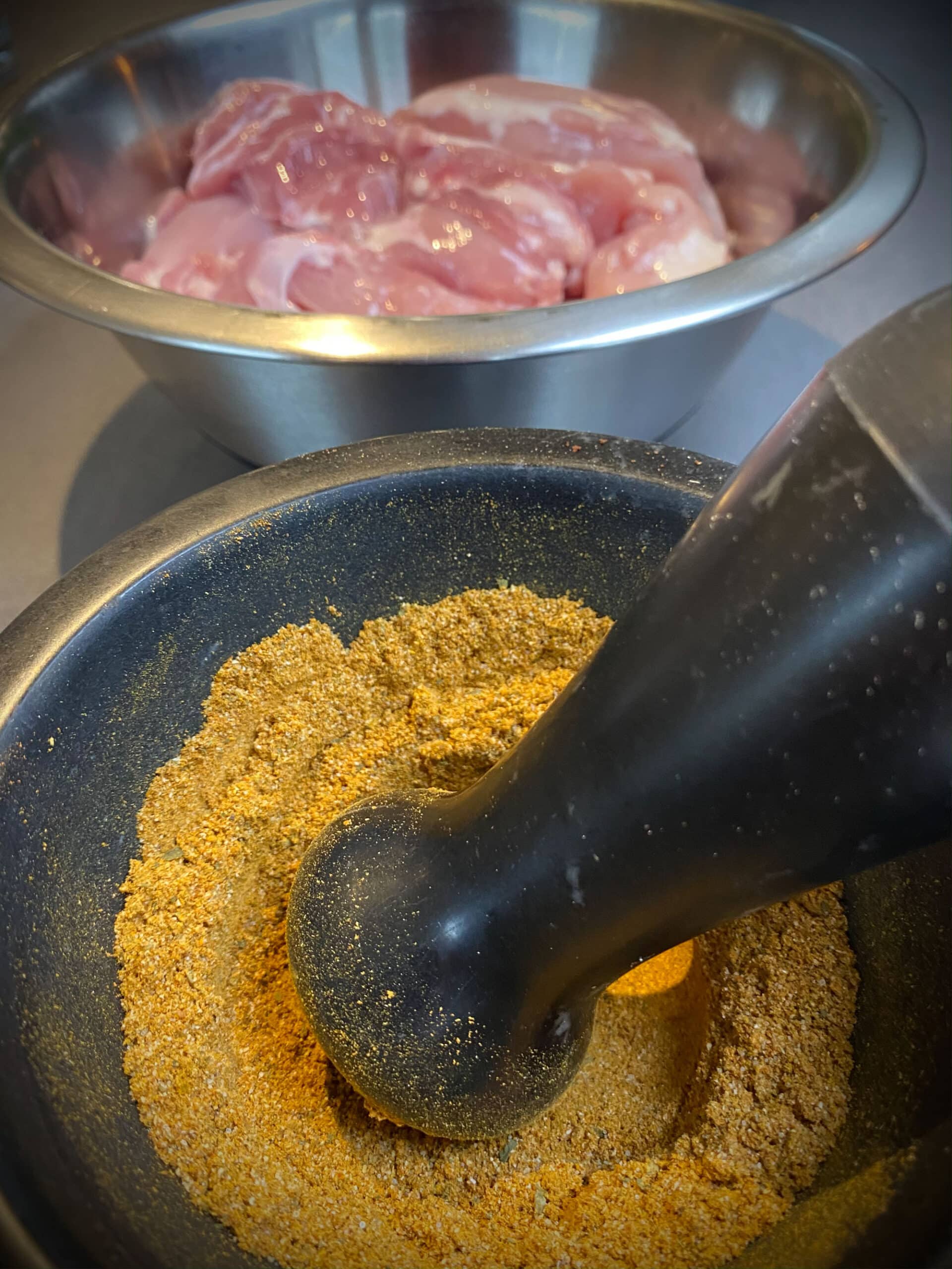kip shoarma spit kamado bbq recept egg 04 scaled - Kip shoarma van het spit
