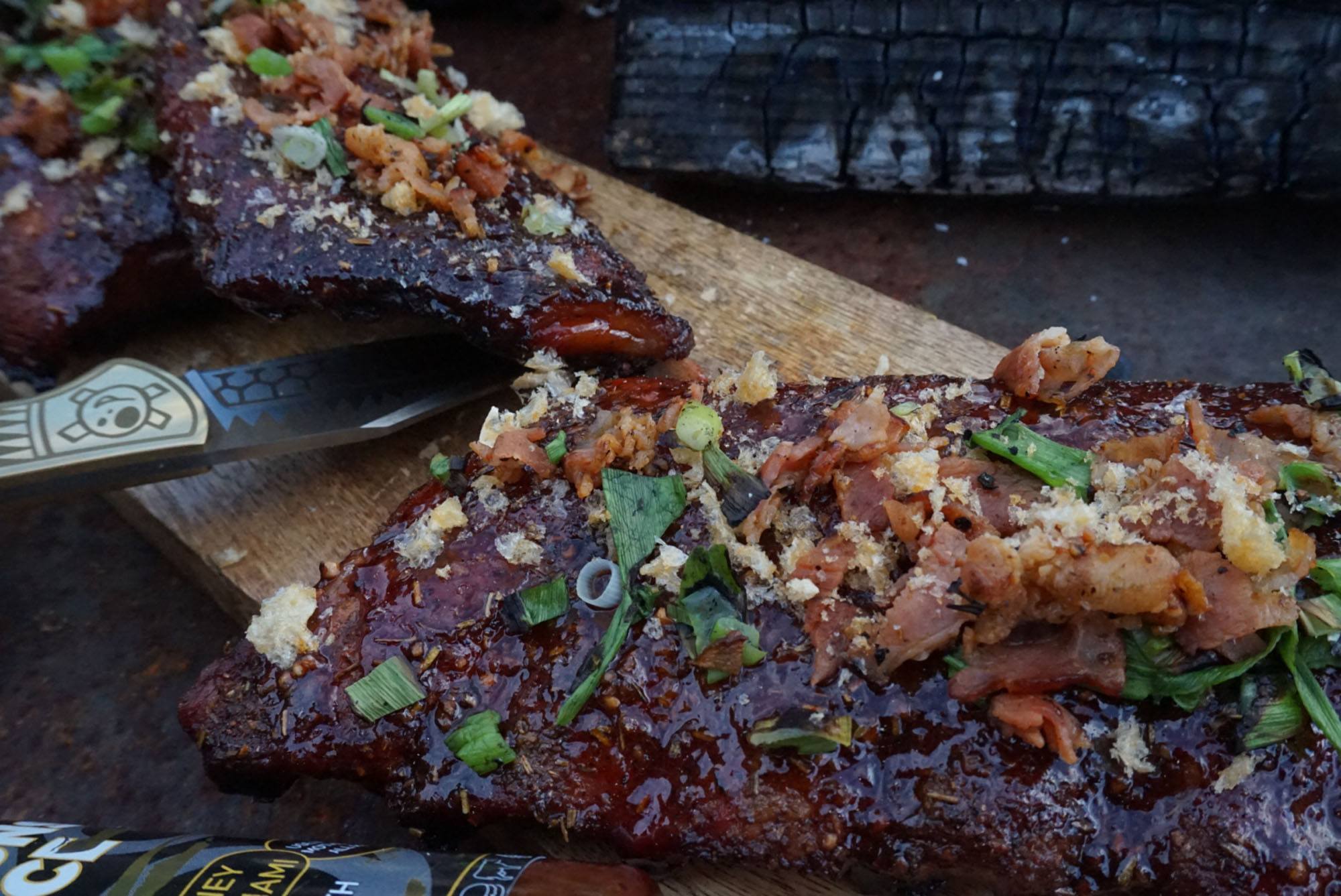 topped champions ribs kamado bbq recept egg 05 - Topped Champions Spareribs w/ flamed Coleslaw