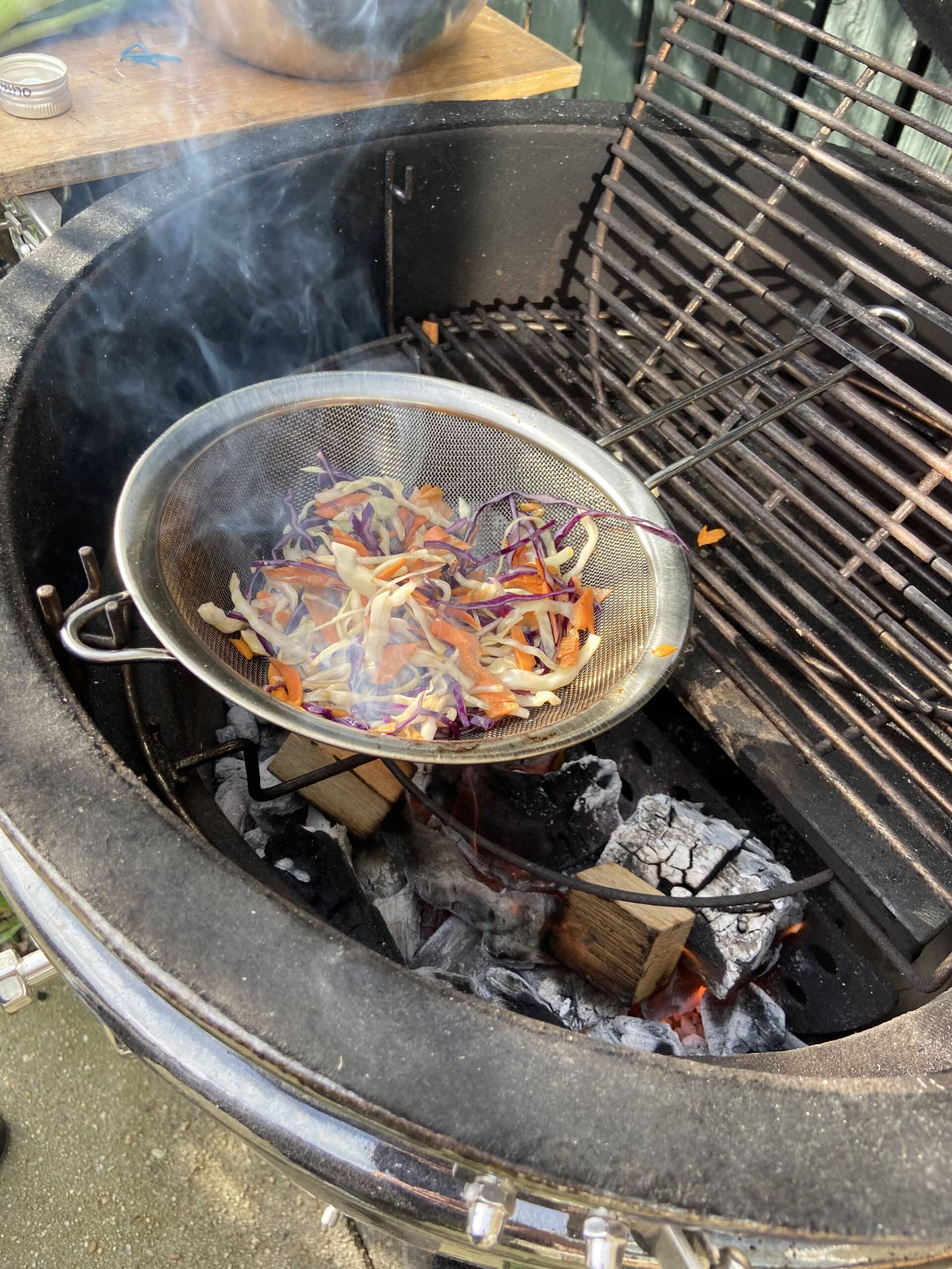 topped champions ribs kamado bbq recept egg 07 scaled - Topped Champions Spareribs w/ flamed Coleslaw