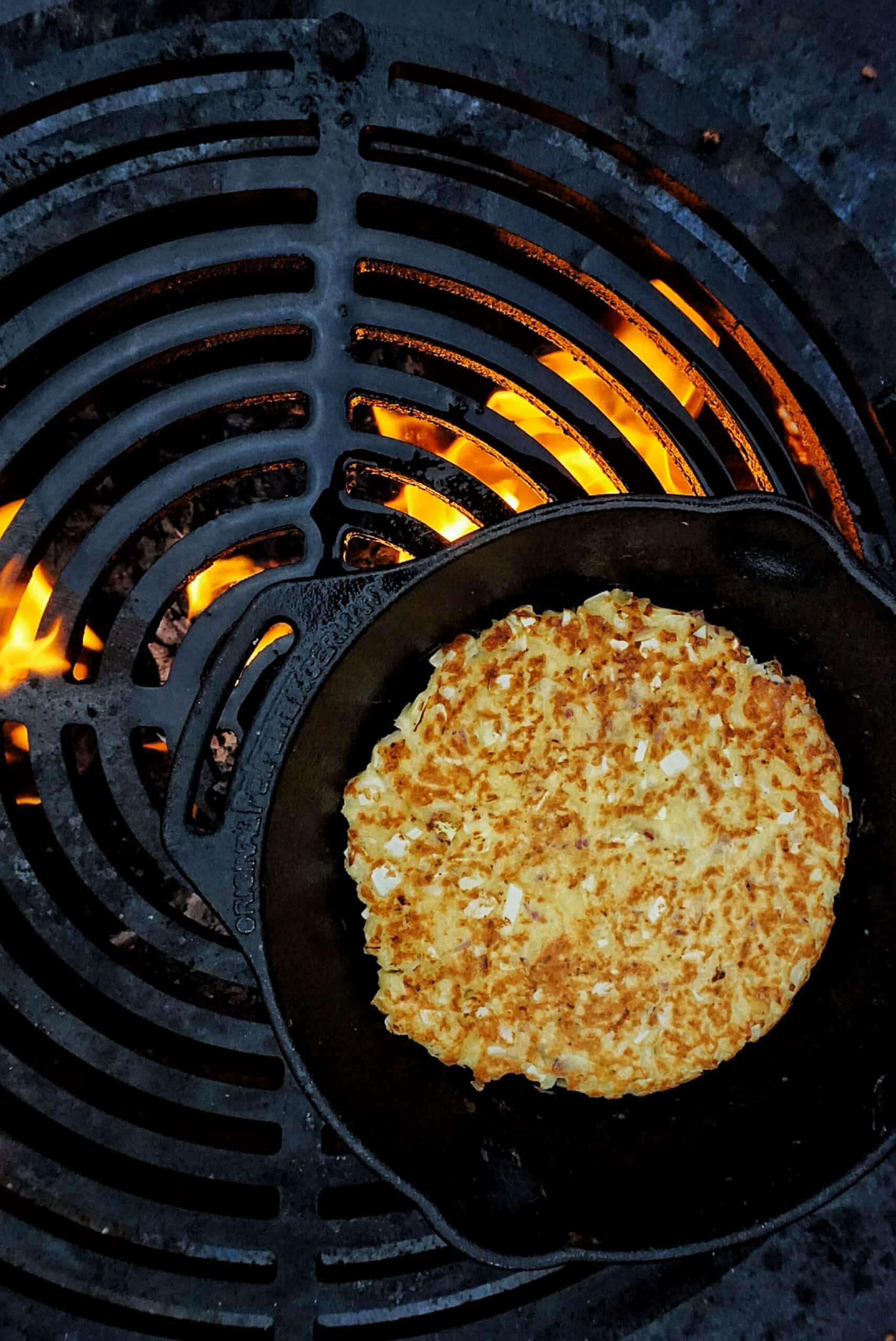 Royal Okonomiyaki Pancakes kamado bbq recept egg 02 scaled - Royal Okonomiyaki Pancakes