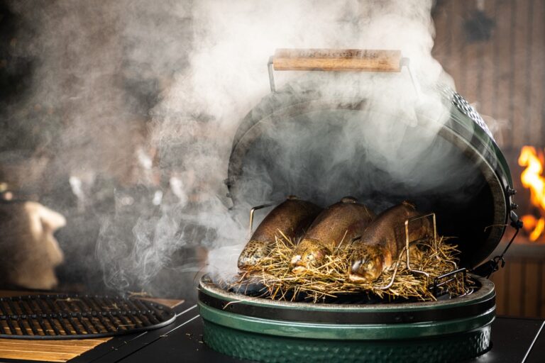 roken op de kamado big green egg Webversion BigGreenEgg J20M10 Zalmforel 2 - Roken op de kamado: BBQ techniek uitgelegd