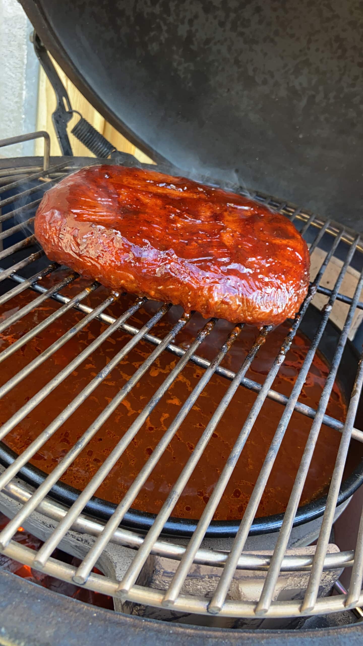 vegan brisket style egg kamado bbq recept 01 scaled - Vegan brisket style sliders