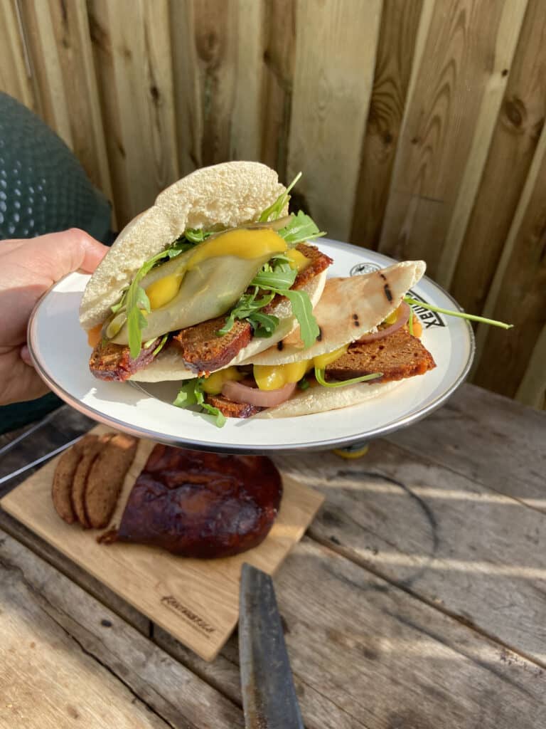vegan brisket style egg kamado bbq recept 08 - Vegan brisket style sliders