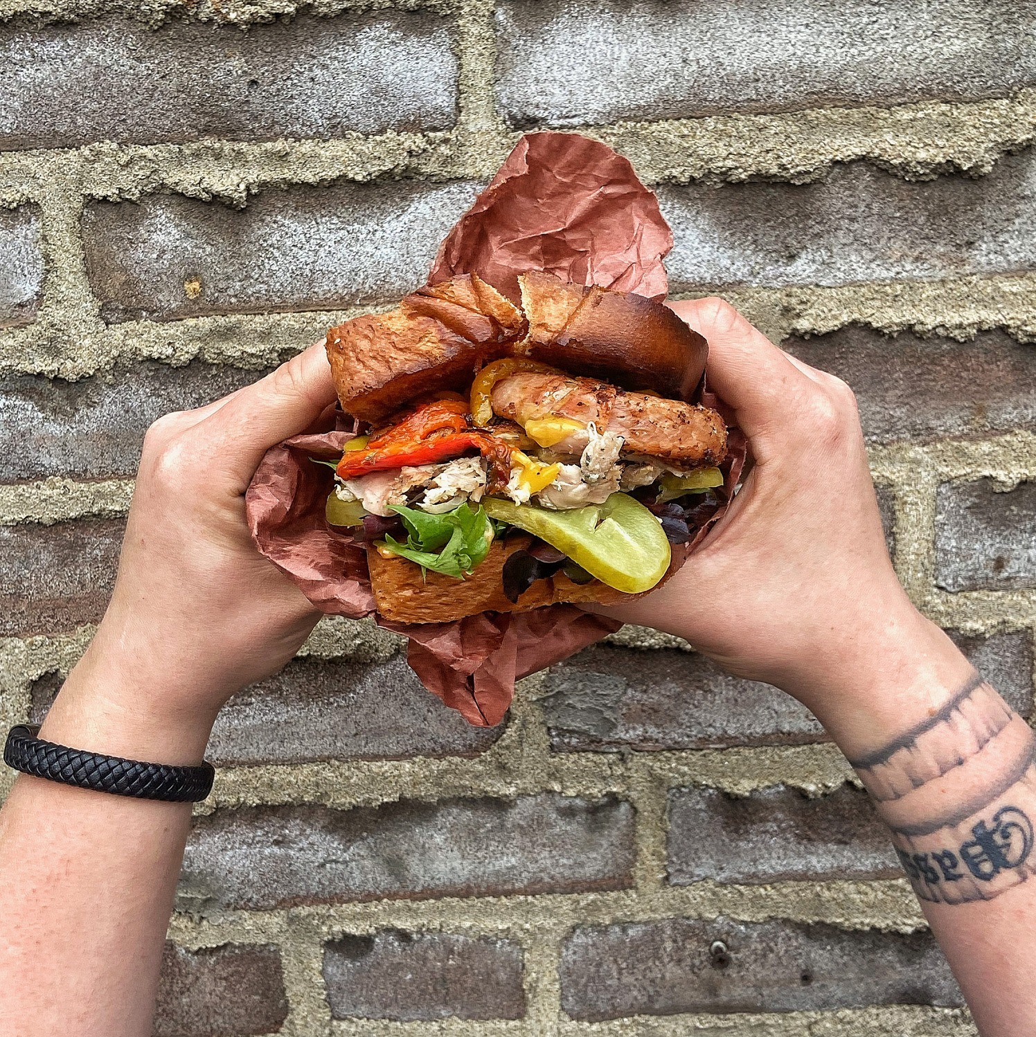 bbq sandwich kippendijen recept kamado green egg 04 - BBQ Sandwich met kippendijen