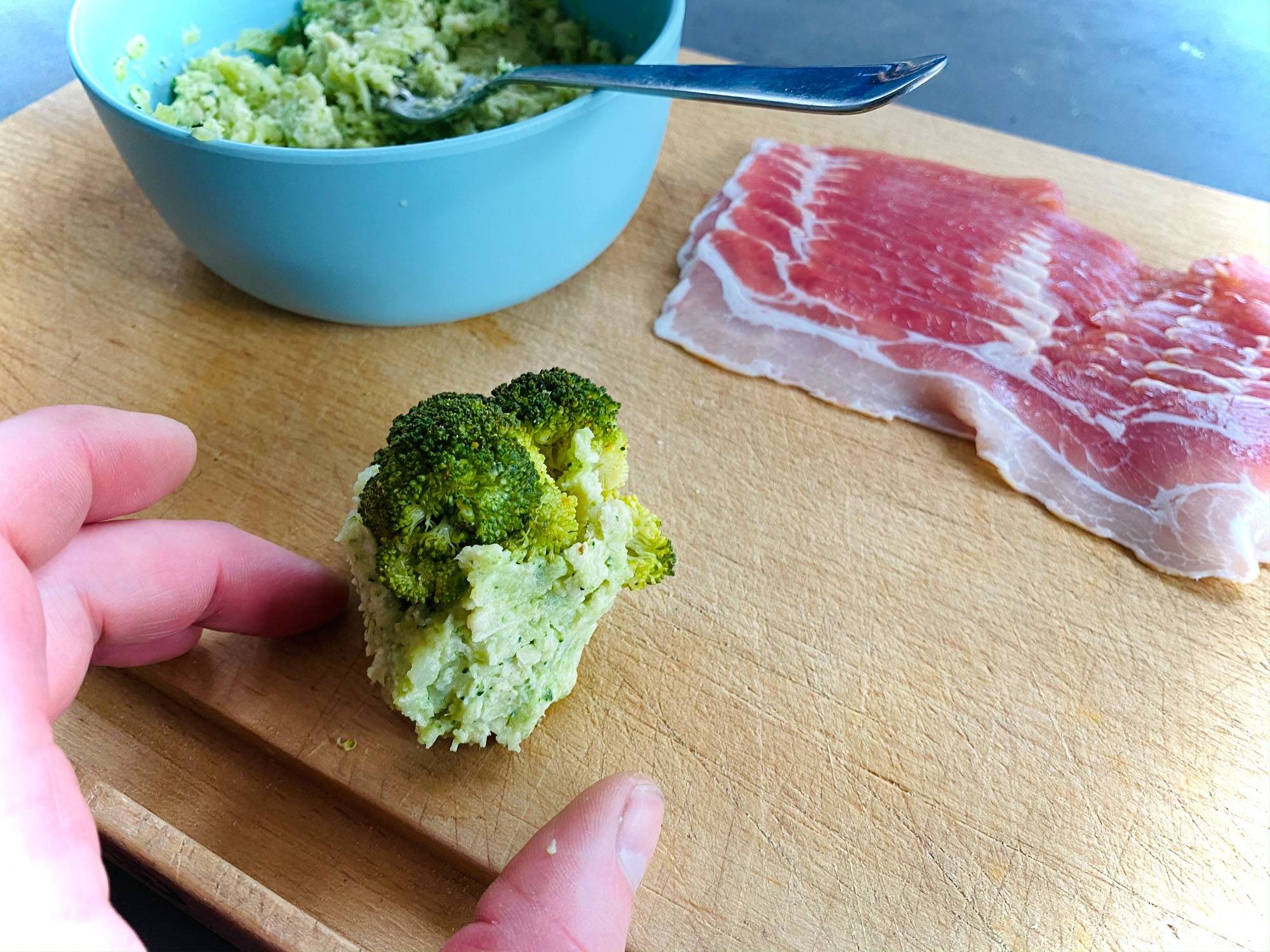 iberico ribfingers broccoli recept kamado egg 03 - Iberico ribfingers met broccoli roosjes