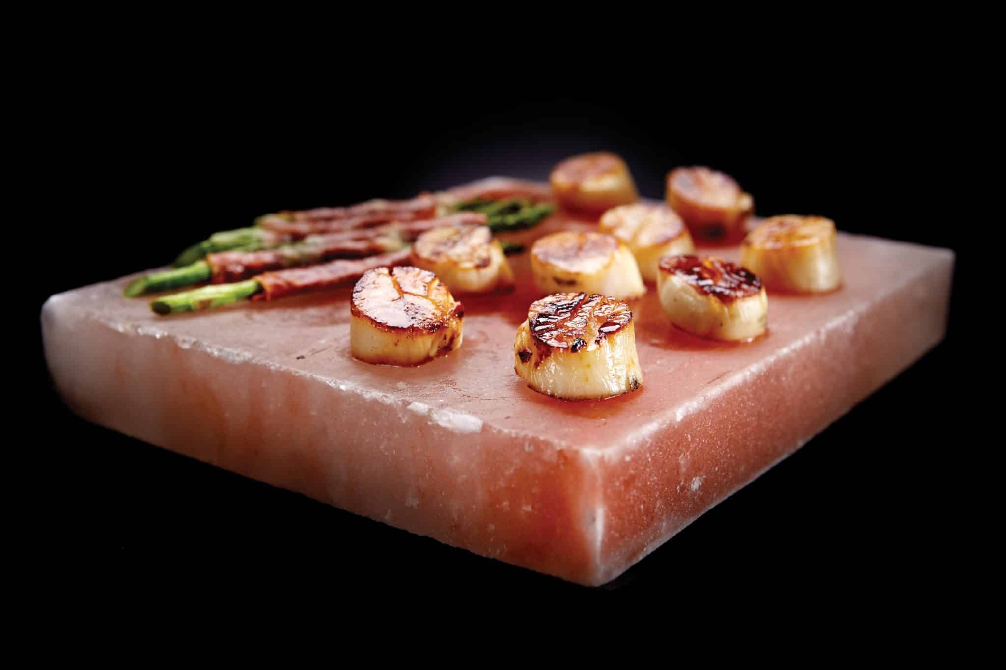 napoleon zoutsteen met houder 3 - Gebruik van een Himalaya zoutsteen op de BBQ