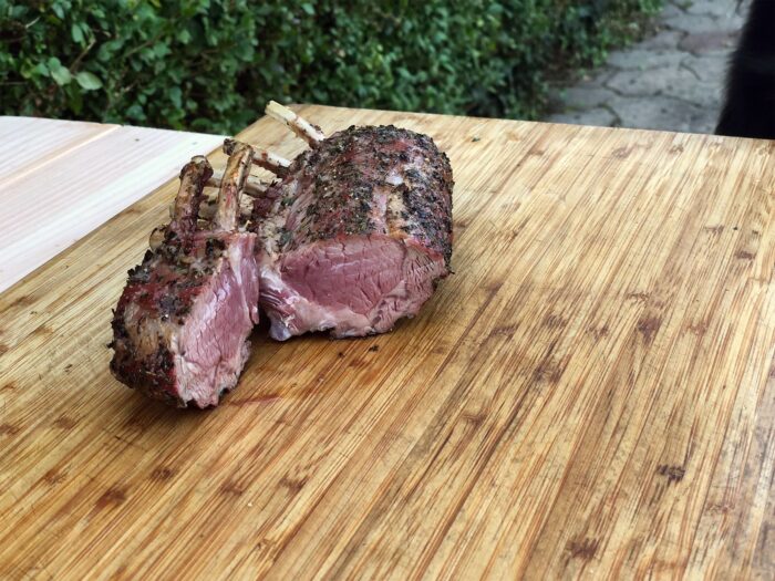 big green egg recept lamsrack reverse sear 2 - Lamsrack reverse sear uit Nieuw Zeeland