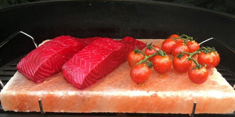 big green egg recept zalm zoutsteen rode bieten - Ingelegde zalm met wodka en rode biet van de zoutsteen