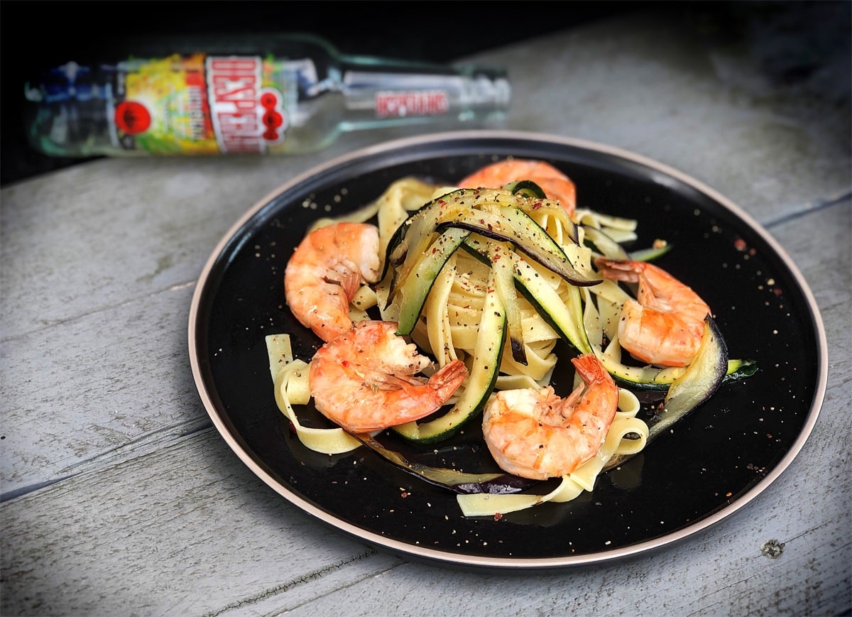 kamado gambas zoutsteen groenten tag big green egg recept02 - Gamba’s van de zoutsteen met groenten tagliatelle