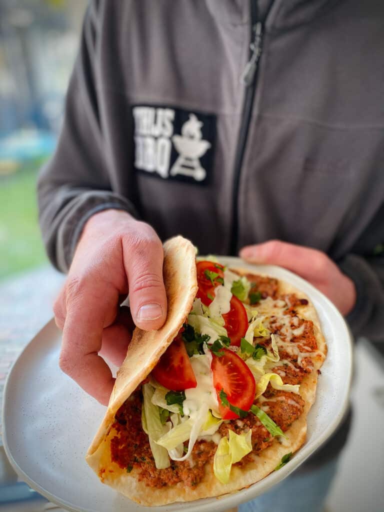 turkse pizza recept kamado green egg 07 - Turkse pizza uit de BBQ