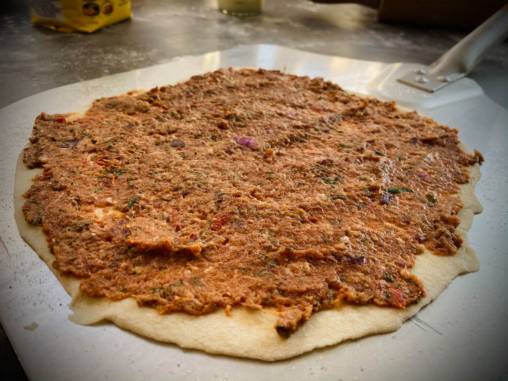 turkse pizza recept kamado green egg 15 - Turkse pizza uit de BBQ