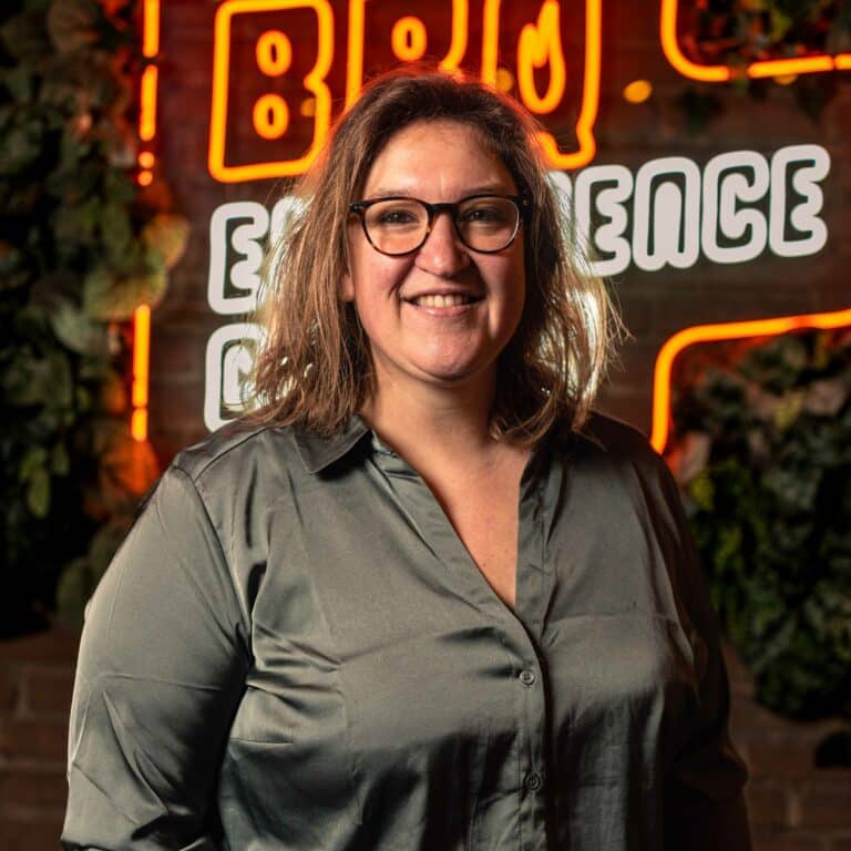 Larissa verkleind - Het team