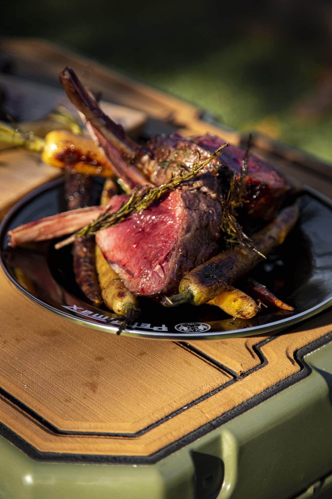 bbq recept Open Fire hertenrack wortels Petromax vs the Menu - Open Fire hertenrack & wortels