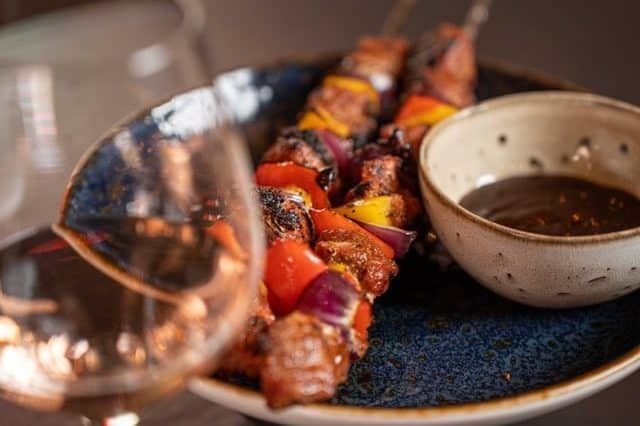 Wijnvoordeel-x-BBQ-Experience-Center-recept-shaslick-van-de-bbq-Pierre-baptiste