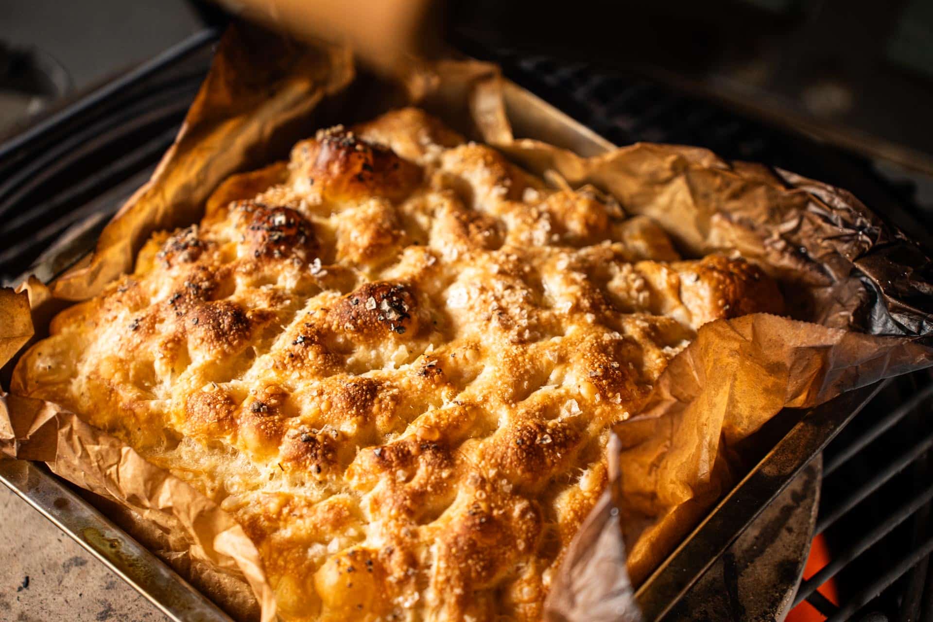 Focaccia met Pam en Thomas bakken 1 - Focaccia van de kamado