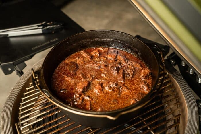 bouefbourgignion bbqdutchoven - Boeuf bourguignon van de BBQ