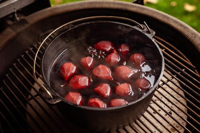 kerstrecepten2025 stoofperen van de bbq - Kerstkrans van stoofperen